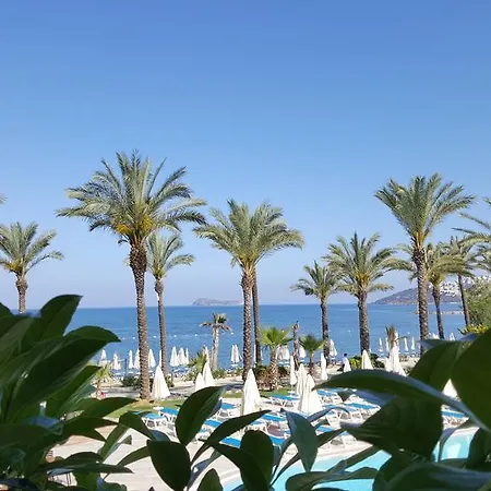 Üdülőközpont Sundance 5*